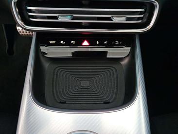 Mercedes CLA 180 AMG Line — photo 15