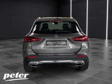 Mercedes GLA 180 — photo 4