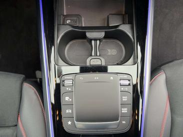 Mercedes GLA 250 AMG Line — photo 21