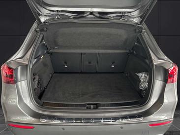 Mercedes GLA 180 — photo 15