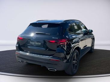 Mercedes GLA 200 AMG Line — photo 4