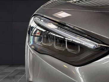 Mercedes GLA 180 — photo 18