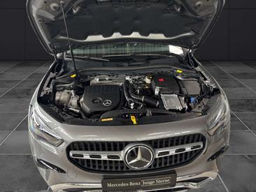 Mercedes GLA 180 — photo 21
