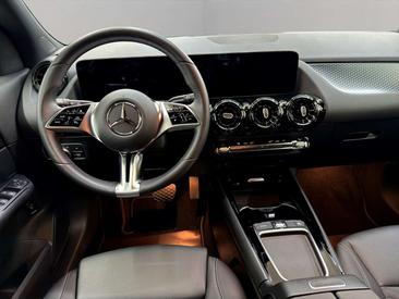 Mercedes GLA 200 — photo 9
