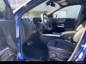 Mercedes GLA 180 AMG Line — photo 8