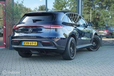 Mercedes EQC 400 AMG Line — photo 11