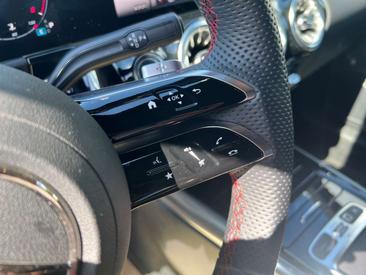 Mercedes GLA 200 AMG Line — photo 14