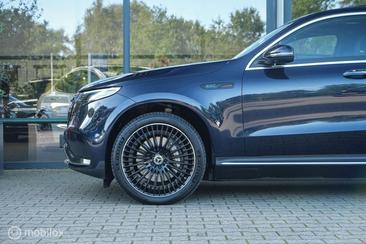 Mercedes EQC 400 AMG Line — photo 27