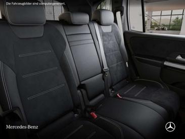Mercedes GLB 200 Night Edition — photo 11