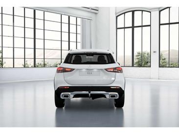 Mercedes GLA 180 — photo 5