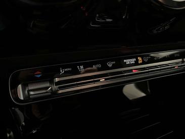 Mercedes CLA 180 AMG Line — photo 38