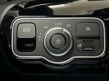Mercedes CLA 180 AMG Line — photo 41