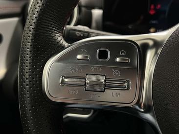 Mercedes CLA 180 AMG Line — photo 42