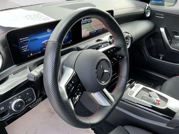 Mercedes CLA 200 AMG Line — photo 10