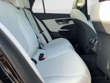 Mercedes Classe C 300 Night Edition — photo 12