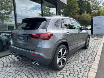 Mercedes GLA 200 Night Edition — photo 6