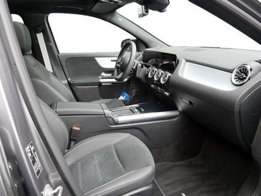 Mercedes GLA 200 AMG Line — photo 4