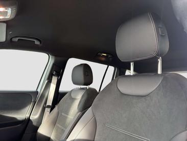 Mercedes GLB 200 Night Edition — photo 15