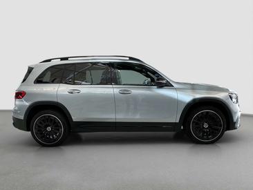 Mercedes GLB 200 Night Edition — photo 18