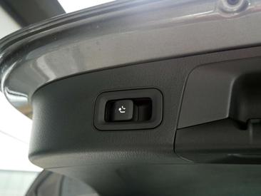 Mercedes GLA 200 AMG Line — photo 10
