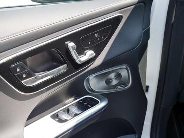 Mercedes GLC Coupé 220 Night Edition — photo 14