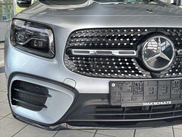 Mercedes GLB 200 Night Edition — photo 27
