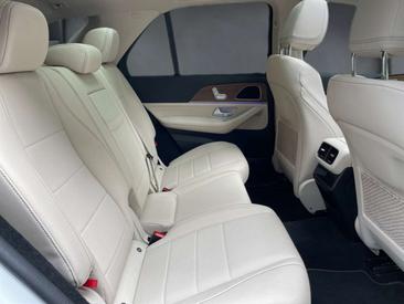 Mercedes GLE 400 Night Edition — photo 13
