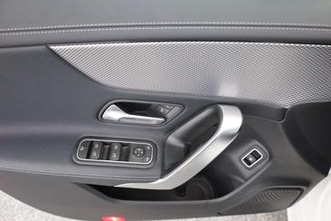 Mercedes CLA 250 — photo 21