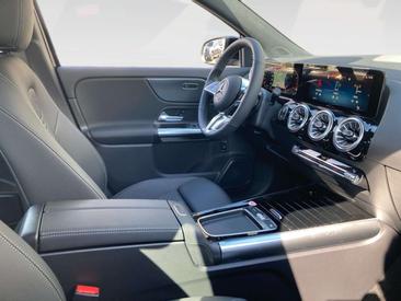 Mercedes GLA 180 Progressive Line — photo 9