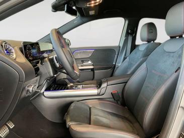 Mercedes GLA 200 AMG Line — photo 10