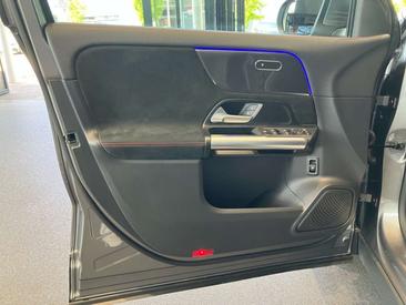 Mercedes GLA 200 AMG Line — photo 14