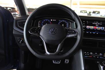 Volkswagen Taigo R-Line — photo 4