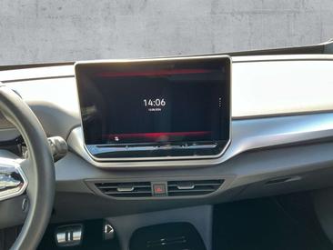 Volkswagen ID.4 Pure — photo 10