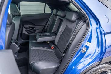 Volkswagen T-Roc R-Line First Edition — photo 14