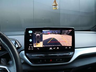 Volkswagen ID.5 Pro — photo 11