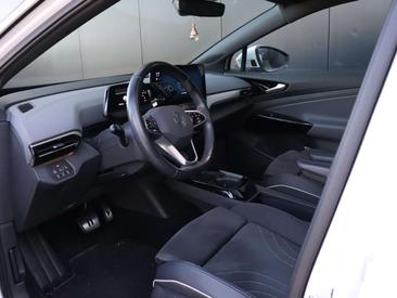 Volkswagen ID.5 Pro — photo 12