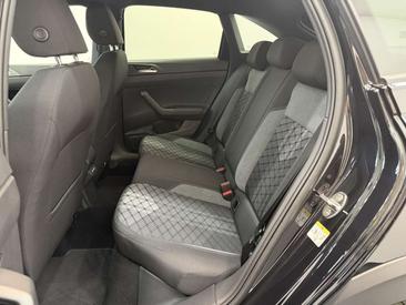 Volkswagen Taigo R-Line — photo 14
