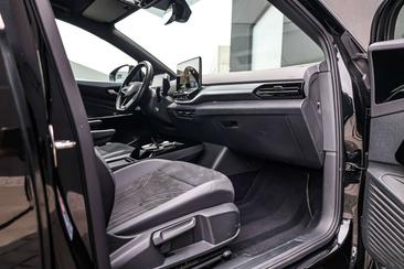 Volkswagen ID.5 Pro — photo 25