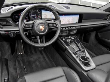 Porsche 992 I Carrera Cabriolet — photo 11