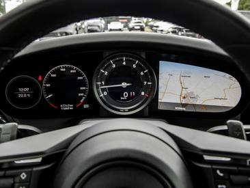 Porsche 992 I Carrera Cabriolet — photo 14