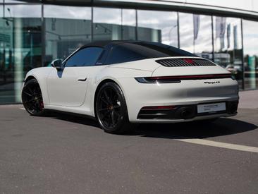 Porsche 992 I Targa 4S — photo 3