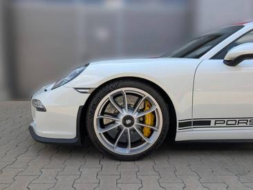 Porsche 991 I R — photo 6