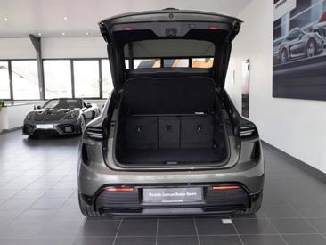 Porsche Macan Electrique Turbo — photo 12