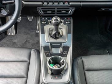 Porsche 992 I Carrera S — photo 18