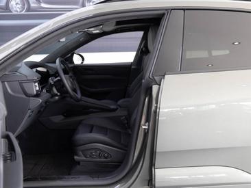 Porsche Macan Electrique Turbo — photo 21