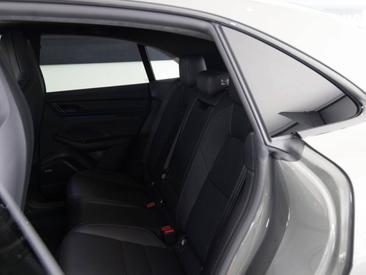 Porsche Macan Electrique Turbo — photo 23