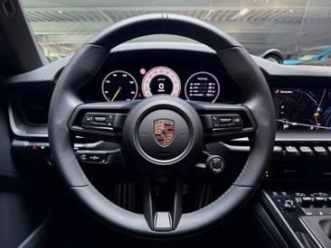 Porsche 992 II GT3 Mit Touring-Paket — photo 16