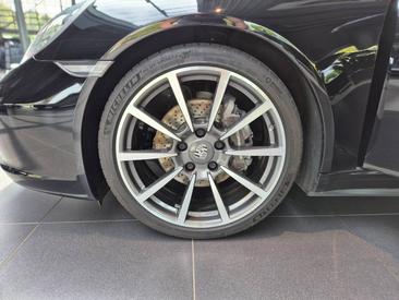 Porsche 991 II Carrera 4 Cabriolet — photo 9