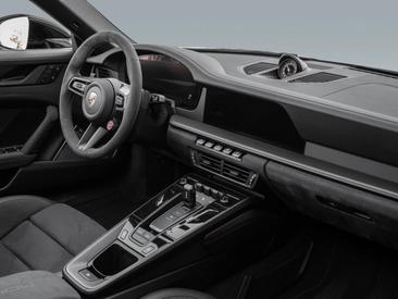 Porsche 992 II Targa 4 GTS — photo 18
