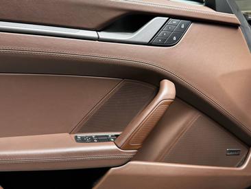 Porsche 992 I Targa 4S — photo 25